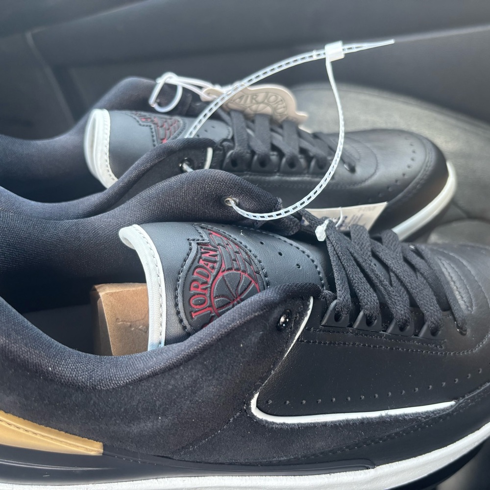 Jordan Men's Black and Gold Sneakers Jordan 2